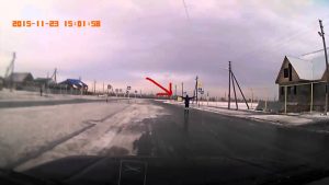 Εν τω μεταξύ σε έναν παγωμένο δρόμο στο Καζακστάν (Βίντεο)
