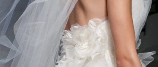 ΠΑΓΩΣΑΝ συγγενείς και καλεσμένοι – ΔΕΙΤΕ πως εμφανίστηκε η νύφη σε γάμο στα Τρίκαλα!!