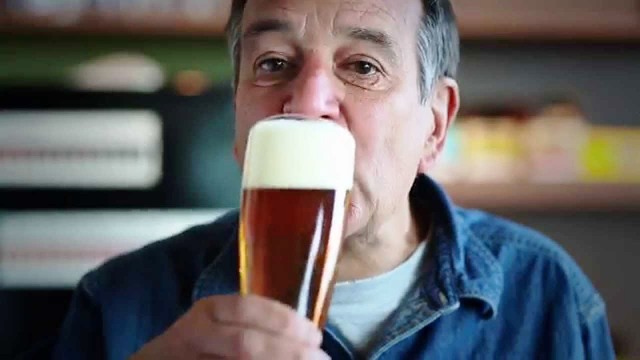 Μπύρα με ήλιο (helium)… απίθανη διαφήμιση! (Βίντεο)