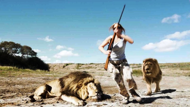 Λιοντάρι πήρε την εκδίκηση του από… Κυνηγό σε Σαφάρι (Video)