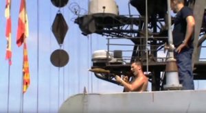 Σομαλοί πειρατές έκαναν το λάθος να ενοχλήσουν πλοίο του πολεμικού ναυτικού της Ρωσίας… Η συνέχεια είναι σοκαριστική!
