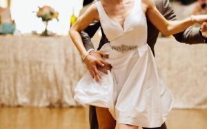 Ο πρώτος τους χορός μετά το γάμο, έμεινε σε όλους αξέχαστος, όπως θα μείνει και σ’ εσάς (video)