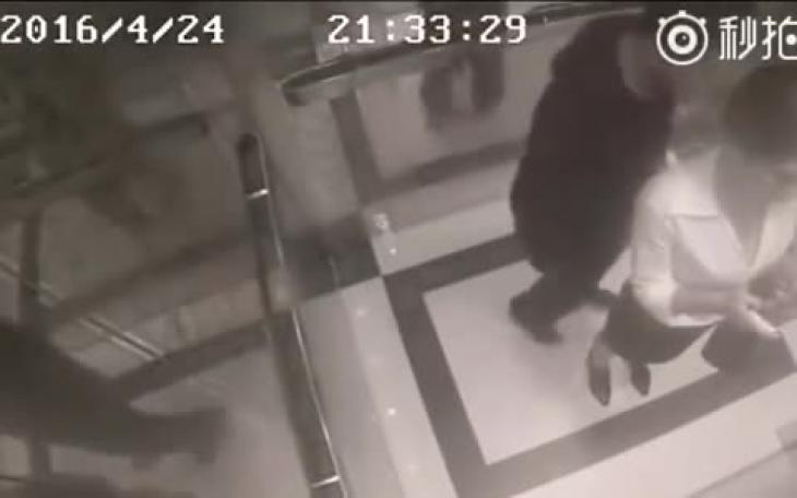 Επιτέθηκε σε μια γυναίκα μέσα σε ασανσέρ και πήρε αυτό που του άξιζε! (Βίντεο)