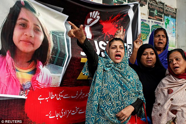 Πακιστανικό δικαστήριο επέβαλε 4 φορές θανατική ποινή σε άντρα για τον βιασμό και την δολοφονία 6χρονης
