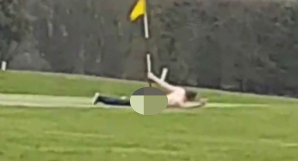 Άντρας βιντεοσκοπήθηκε να κάνει σεξ με τρύπα σε γηπέδο του γκολφ