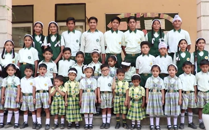 Το σχολείο στην Ινδία που έχει 17 ζευγάρια διδύμων