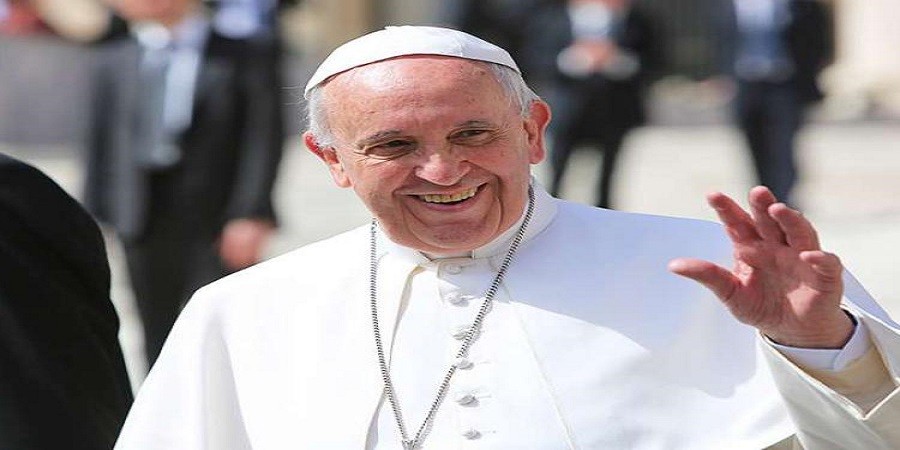 Ένα αγοράκι επισκίασε τον πάπα Φραγκίσκο