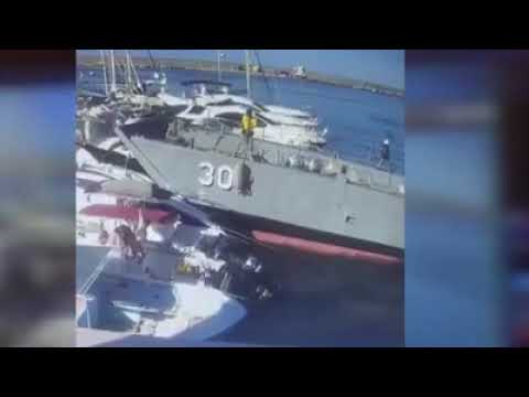 Καρέ καρέ η στιγμή που σκάφος «καρφώνεται» σε βάρκες στο λιμάνι Κερύνειας