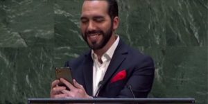 Πρόεδρος Ελ Σαλβαδόρ στον ΟΗΕ: Περιμένετε να βγάλω selfie