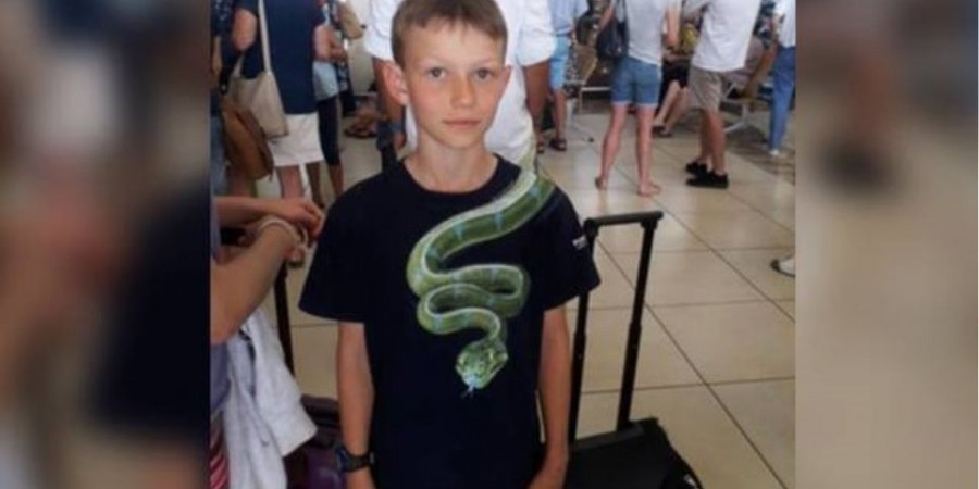 Ν.Αφρική:10χρονος δεν θα έμπαινε σε αεροπλάνο επειδή φορούσε μπλούζα με φίδι