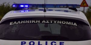 Περιπολικό στην Ελλάδα βάζει το «Χριστός Ανέστη» στα μεγάφωνα(ΒΙΝΤΕΟ)