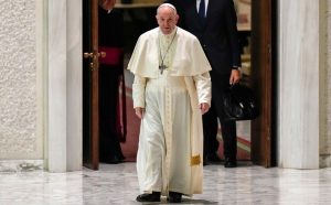 Ο πραγματικός λόγος που ο πάπας Φραγκίσκος αρνήθηκε να ζήσει στα πολυτελή παπικά διαμερίσματα