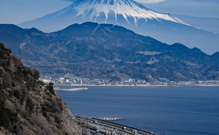 Σύννεφα έφτιαξαν… στέμμα στο όρος – σύμβολο της Ιαπωνίας