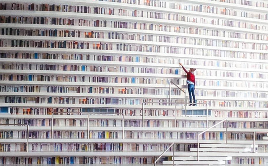 Δεν θα περίμενες τίποτα λιγότερα από μια βιβλιοθήκη στην Κίνα