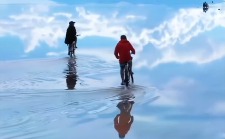 Κάνοντας ποδήλατο στη μεγαλύτερη ξηρή λίμνη στον κόσμο