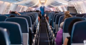 Αεροσυνοδοί αποκαλύπτουν το πιο συχνό παράπονο των επιβατών… και των ίδιων